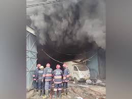 delhi namkeen factory catch fire 